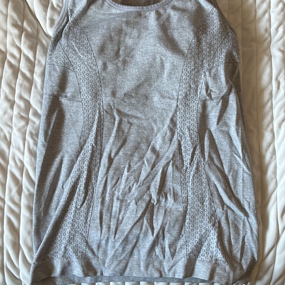 Black racerback forever 21 athletic top - Picture 7 of 8